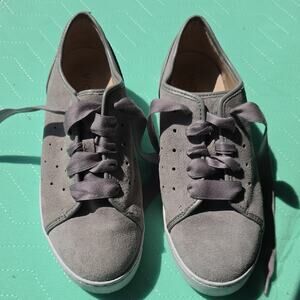 Women's 8.5 Vionic Keke Gray Suede comfort festival casual lace up leather